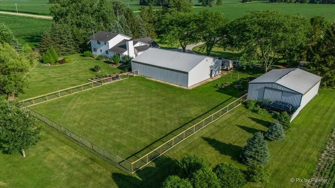 Photo of 49W972 Peterson Road