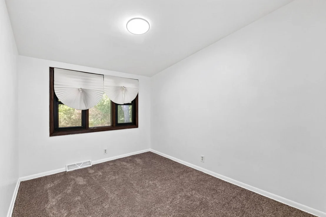 Photo of 624 Brookwood Drive
