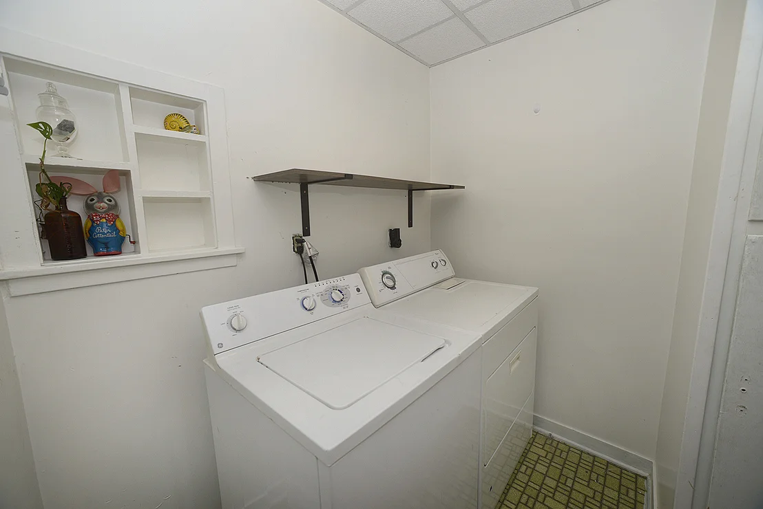 Photo of 210 6th Street