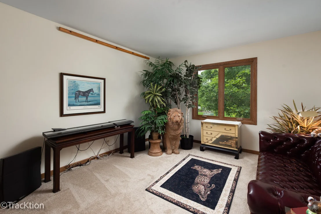 Photo of 1229 W Bauer Road