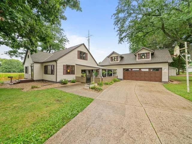 Photo of 110 N Maple Avenue