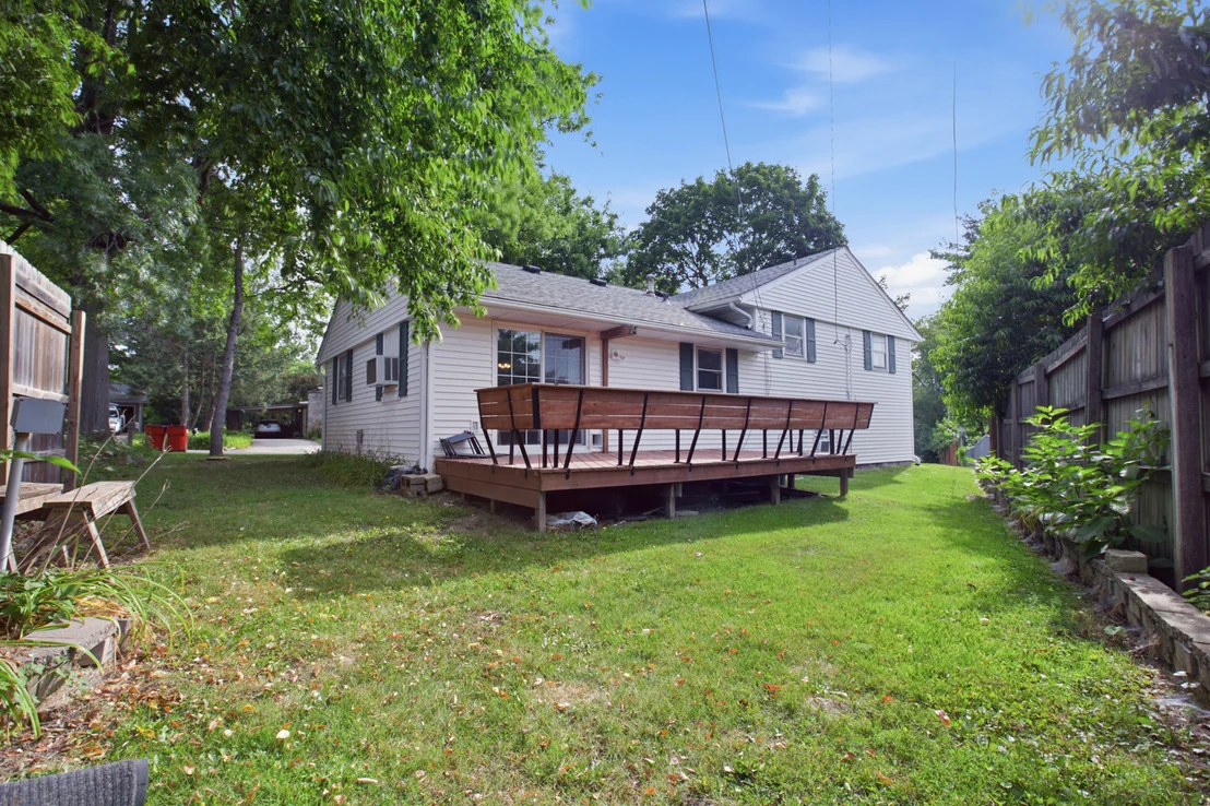 Photo of 615 Richards Lane