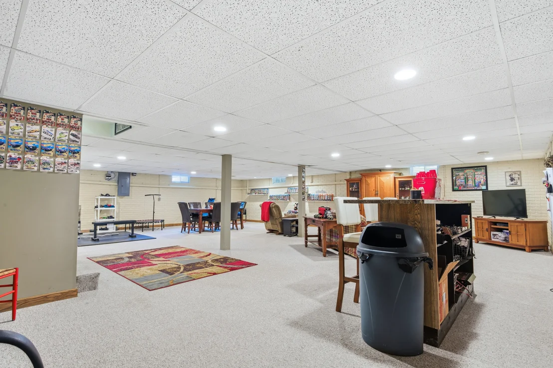 Photo of 2102 Laurel Park Place