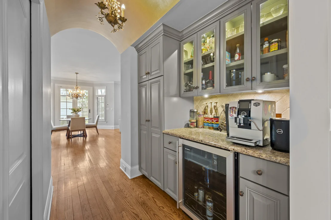 Photo of 33 Washington Circle