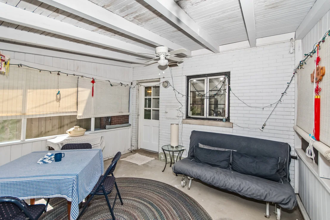 Photo of 3135 Central Street