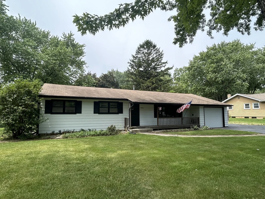 Photo of 1208 Oakdale Drive