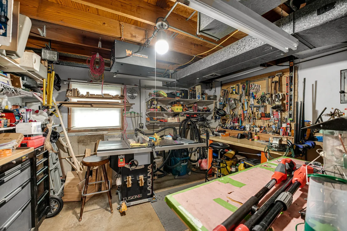 Photo of 920 Harrison Lane