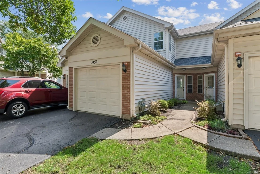 Photo of 1459 Golfview Drive