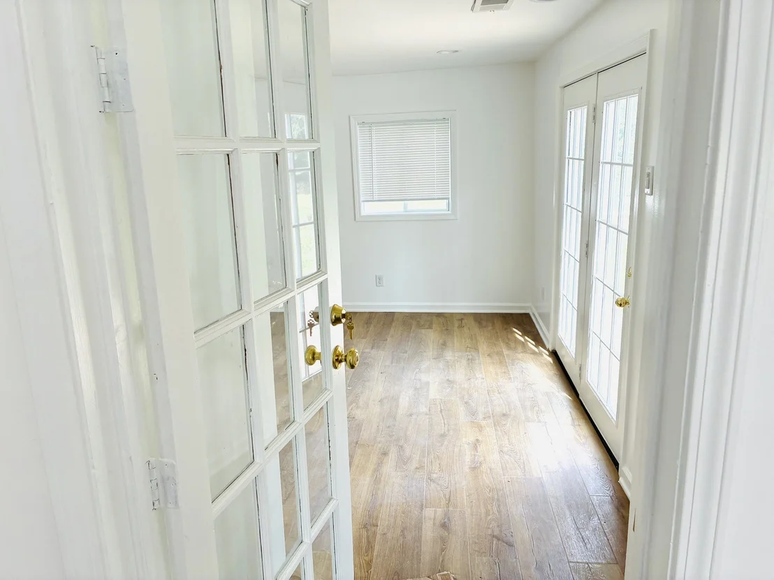 Photo of 16225 Central Park Avenue