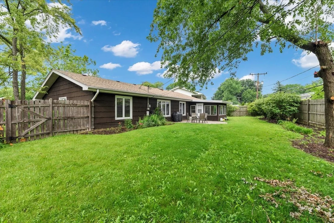 Photo of 1525 Mayfield Lane