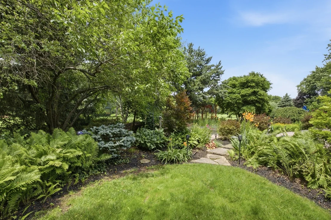 Photo of 2284 Cairnwell Drive