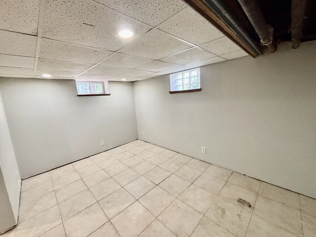 Photo of 910 N State Street