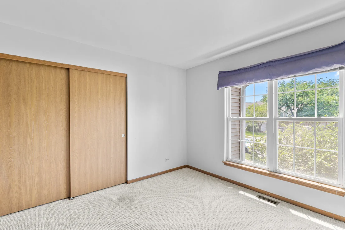 Photo of Unit 0 at 2212 Rossiter Parkway
