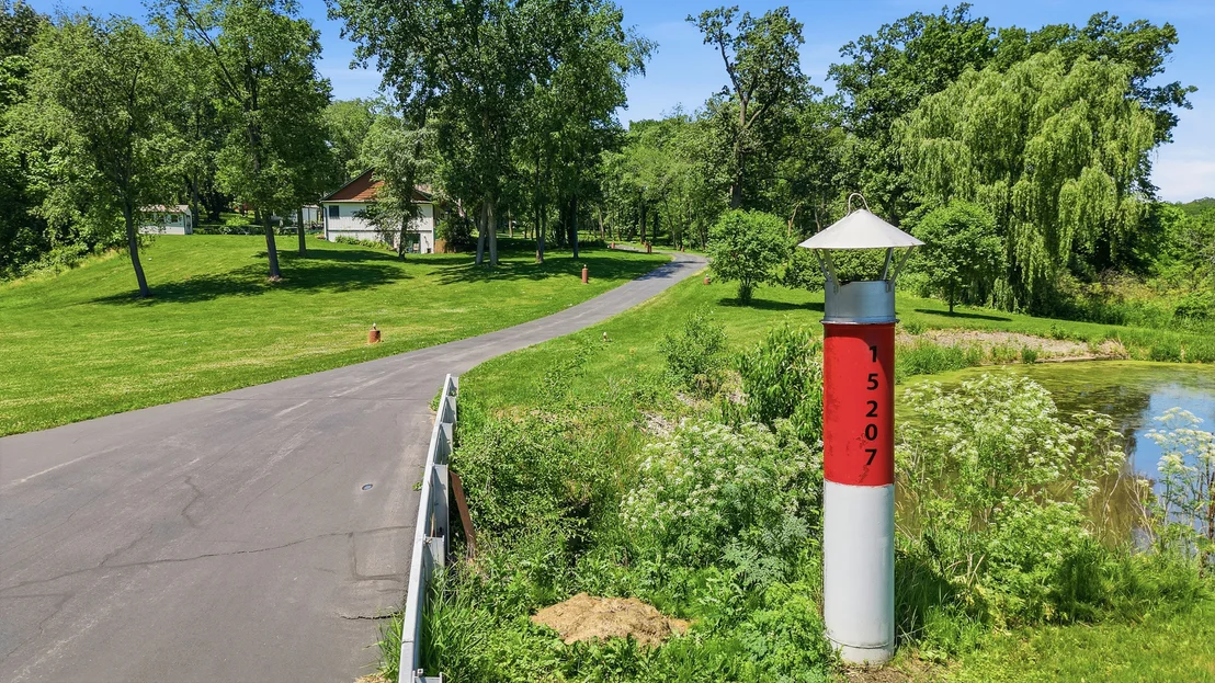Photo of 15207 Henry Road