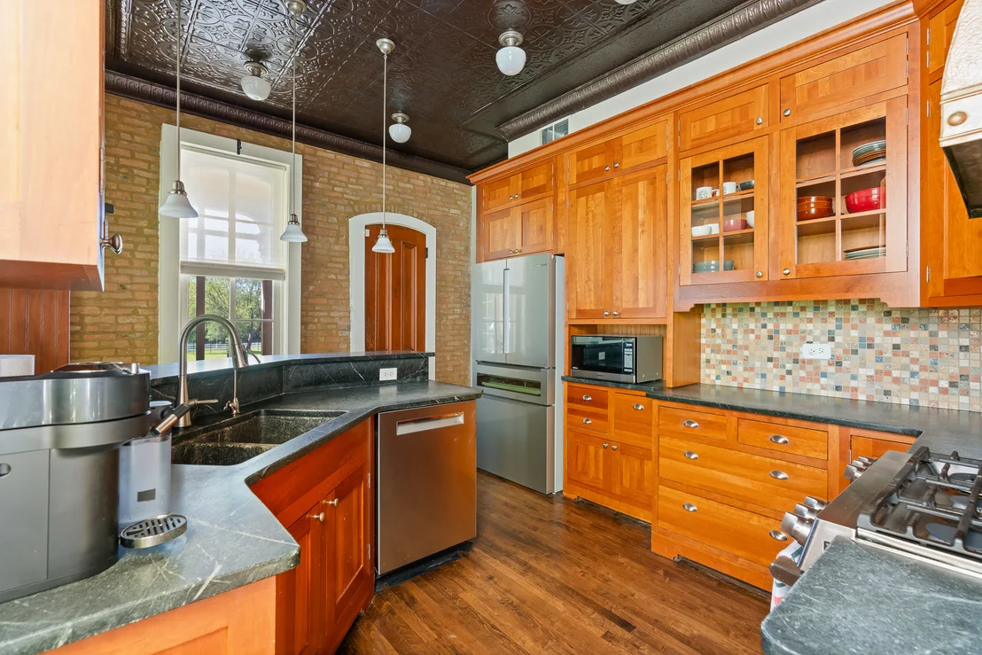 Photo of 1542 Plainfield Road