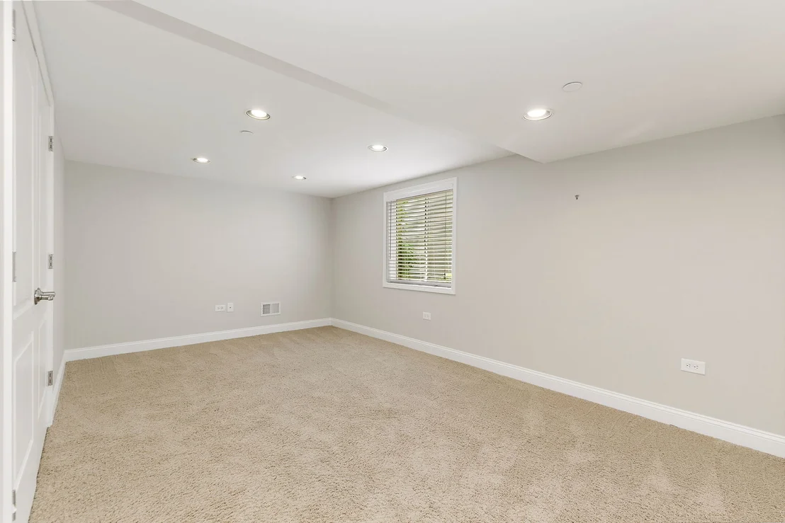 Photo of 2702 Oak Drive