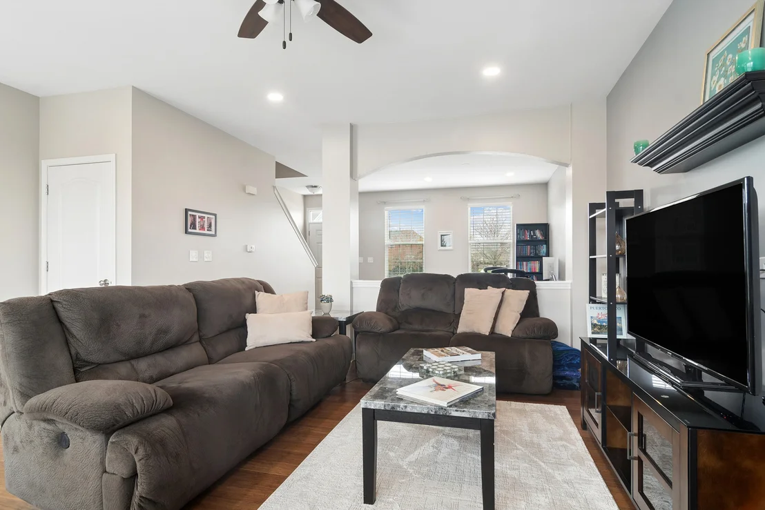 Photo of 2574 Heron Lane