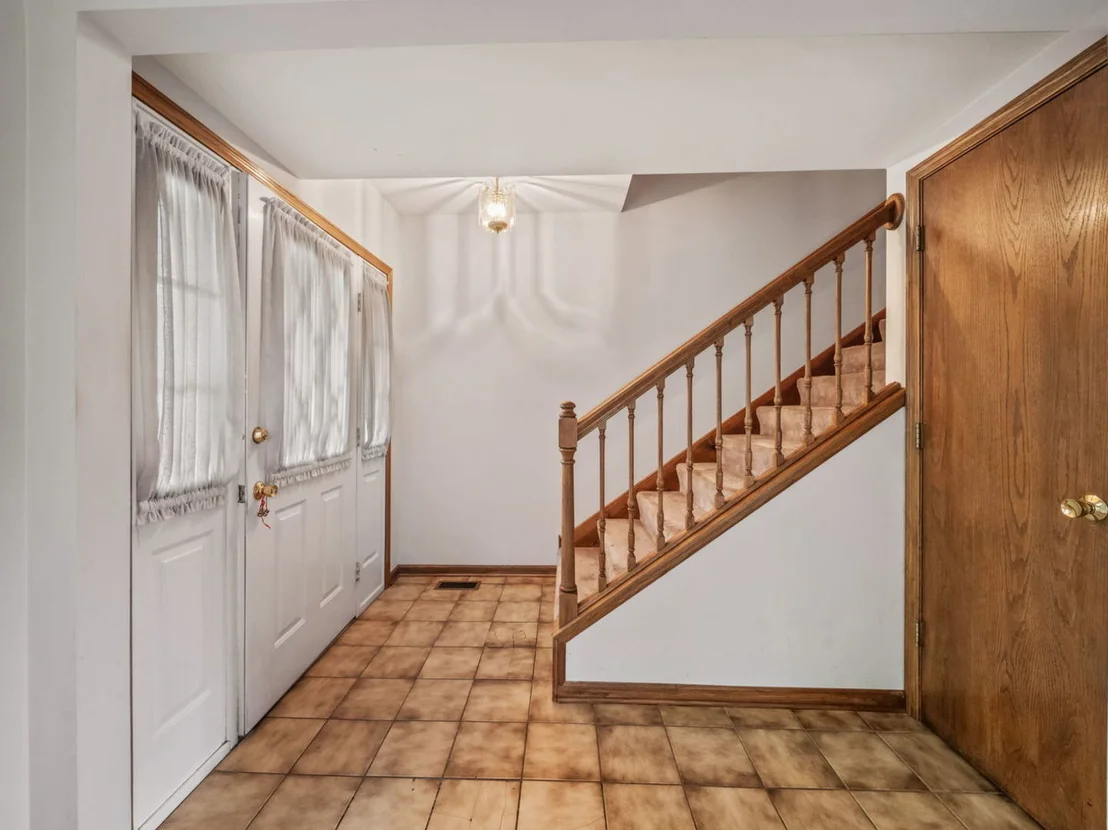 Photo of Unit A at 1775 Lakeview Drive