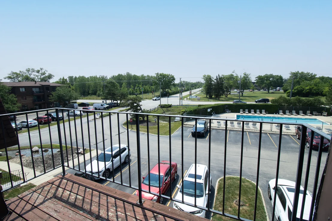 Photo of Unit F at 608 Cobblestone Circle