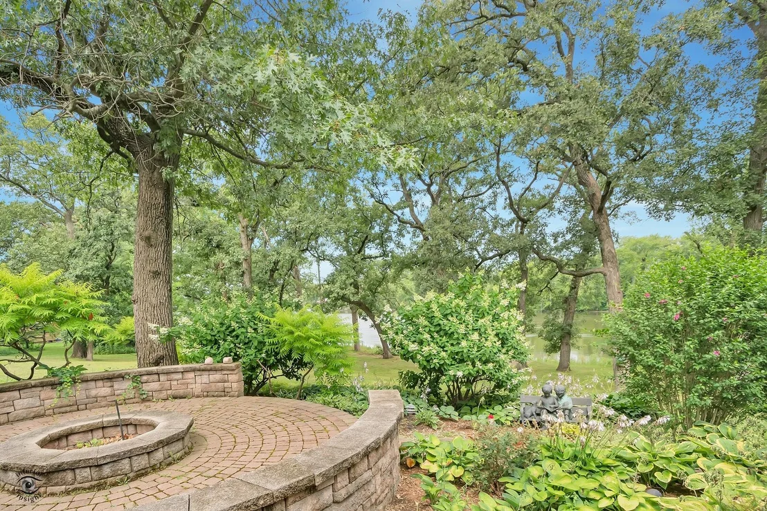 Photo of 864 Ash Drive