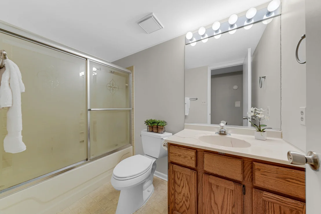 Photo of Unit D at 602 Devonshire Court