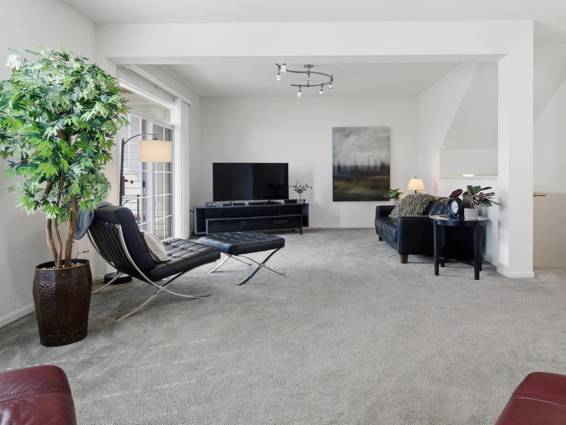 Photo of 490 Dolton Lane