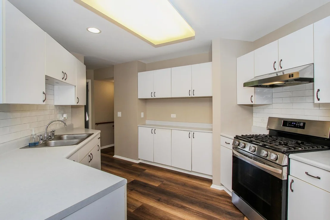 Photo of Unit 1 at 446 Cromwell Circle