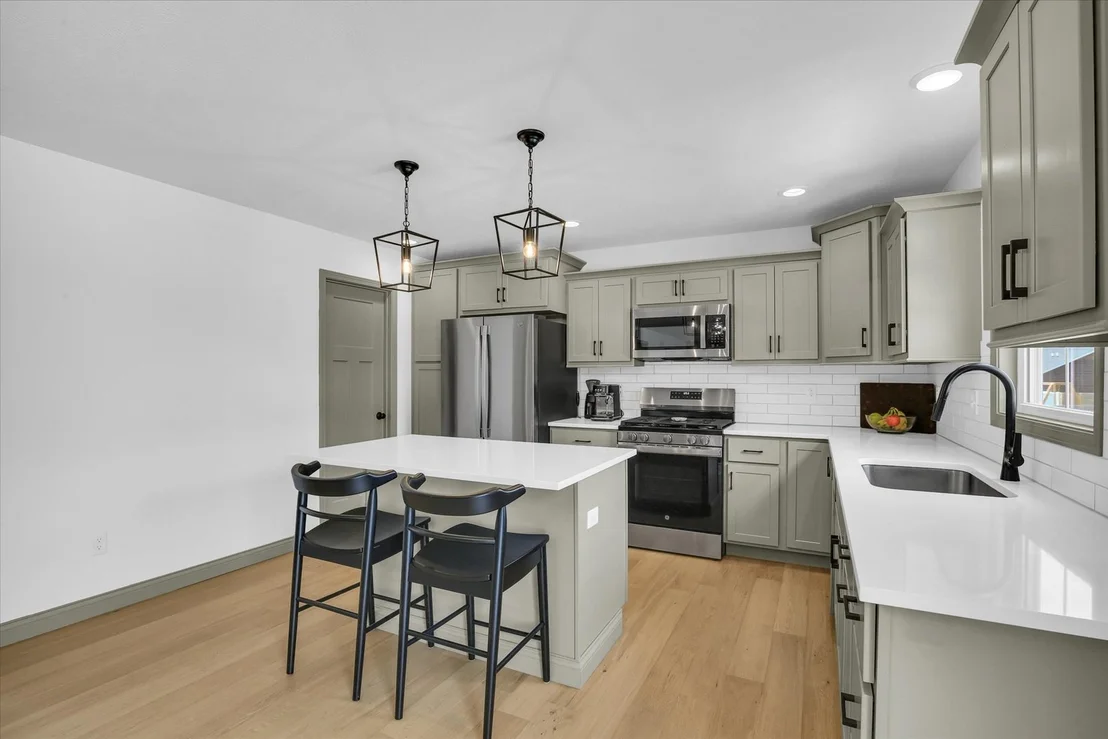 Photo of 216 Red Bud Drive