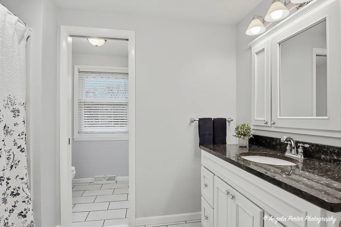 Photo of 412 Surrey Lane