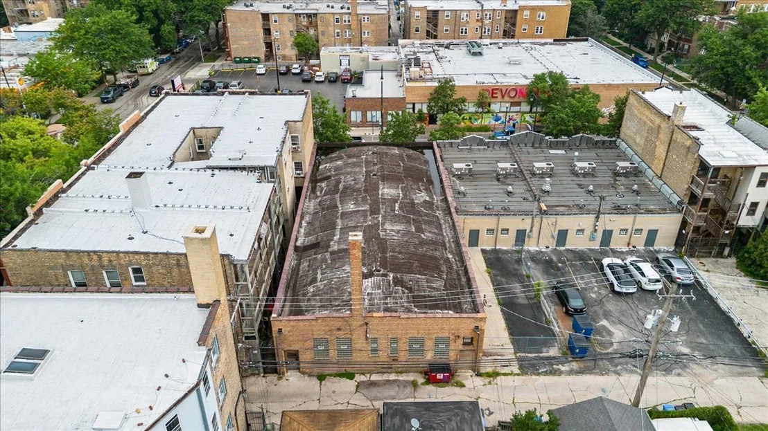Photo of 1449 W Devon Avenue
