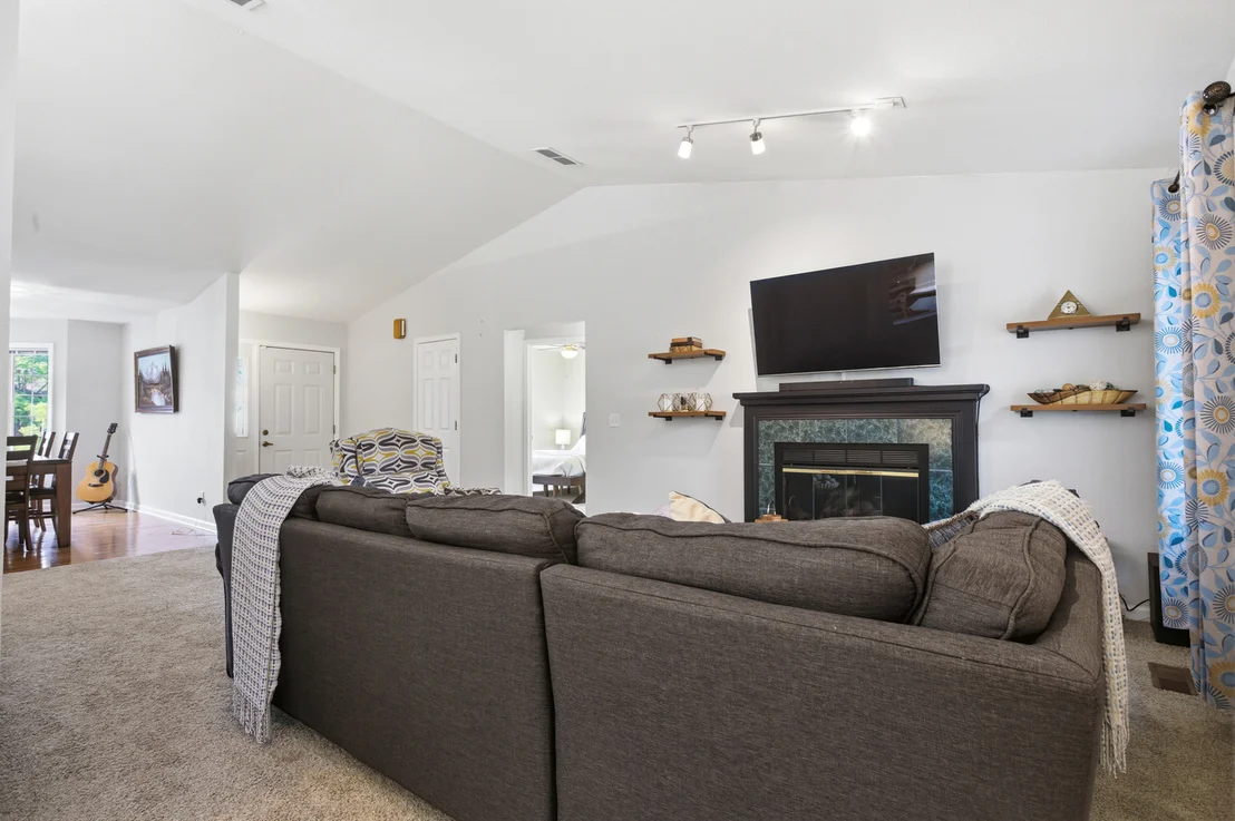 Photo of 1802 Silver Hill Drive