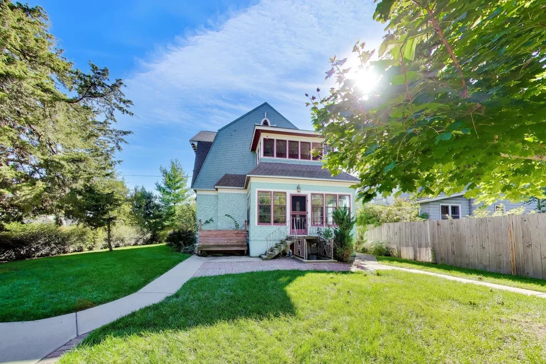 Photo of 582 PARK Street