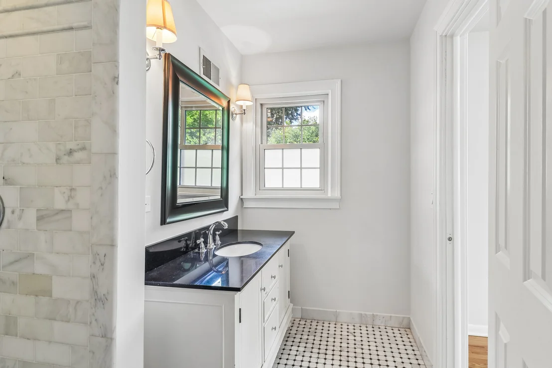 Photo of 1053 Laurel Lane