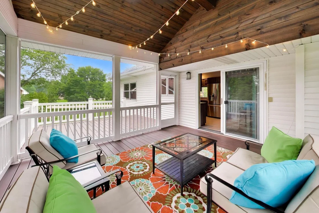 Photo of 955 W Gilbert Road
