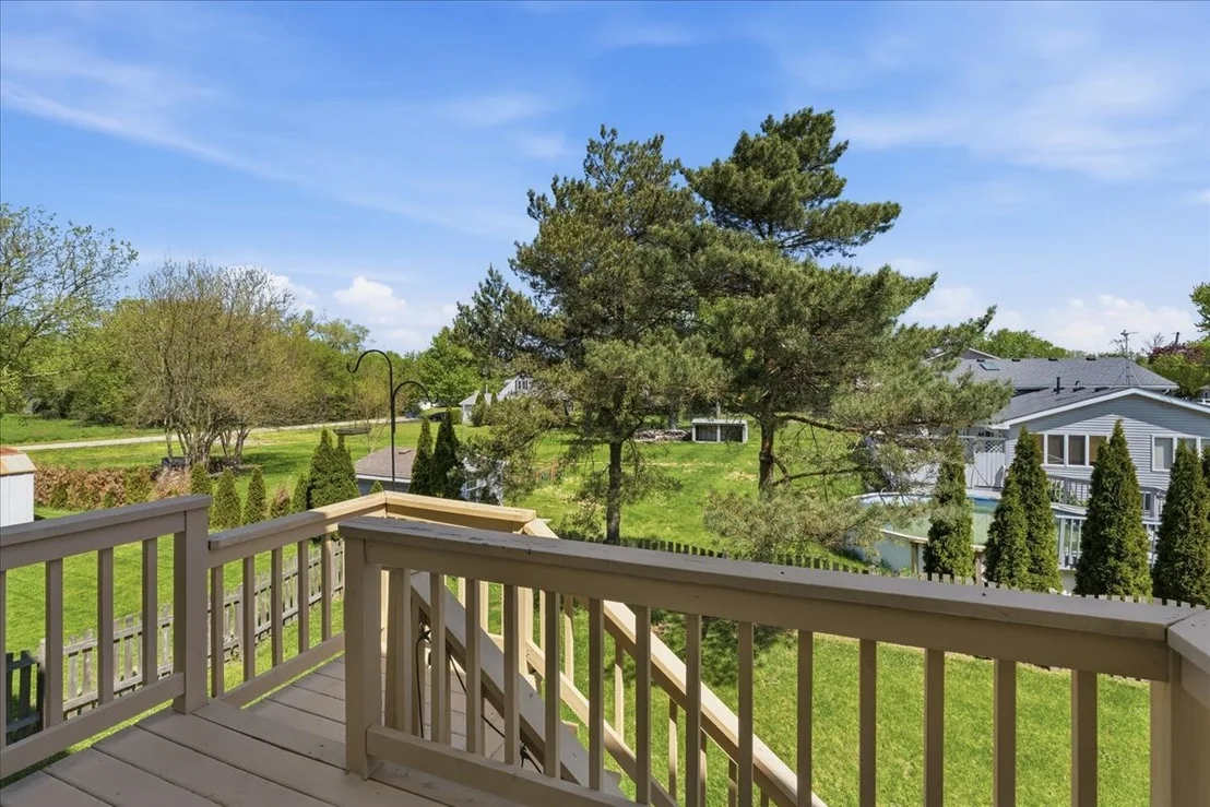 Photo of 974 Deer Trail