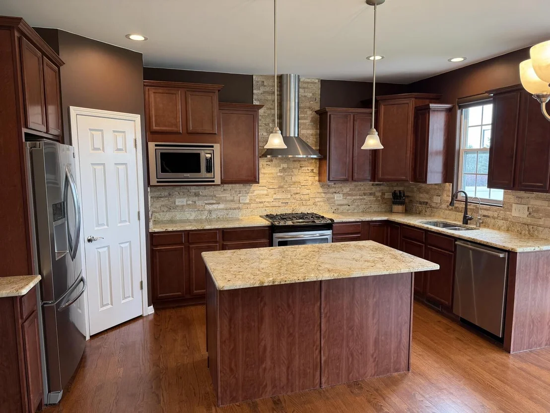 Photo of 412 E Frontier Drive