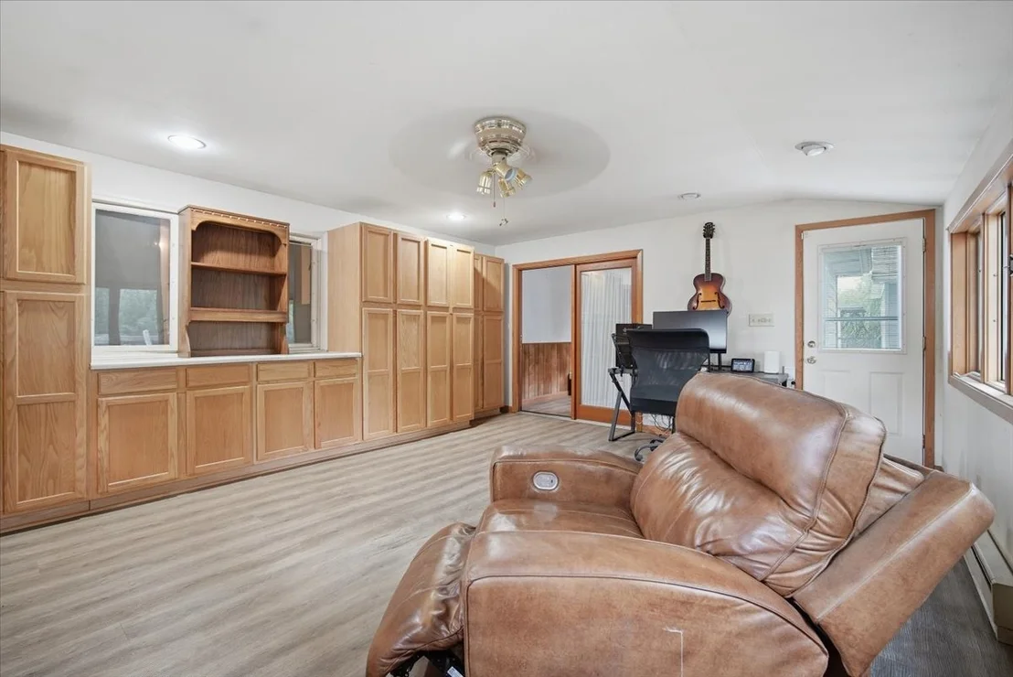 Photo of 912 Parmon Road