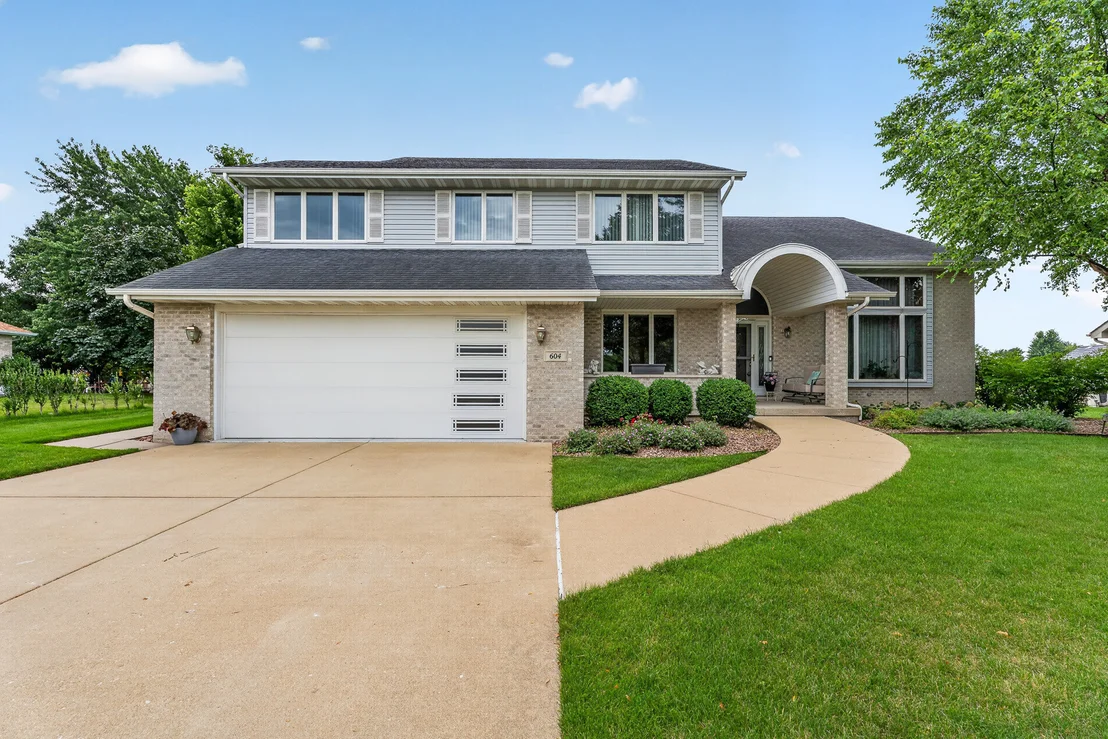 Photo of 604 Mahoney Drive
