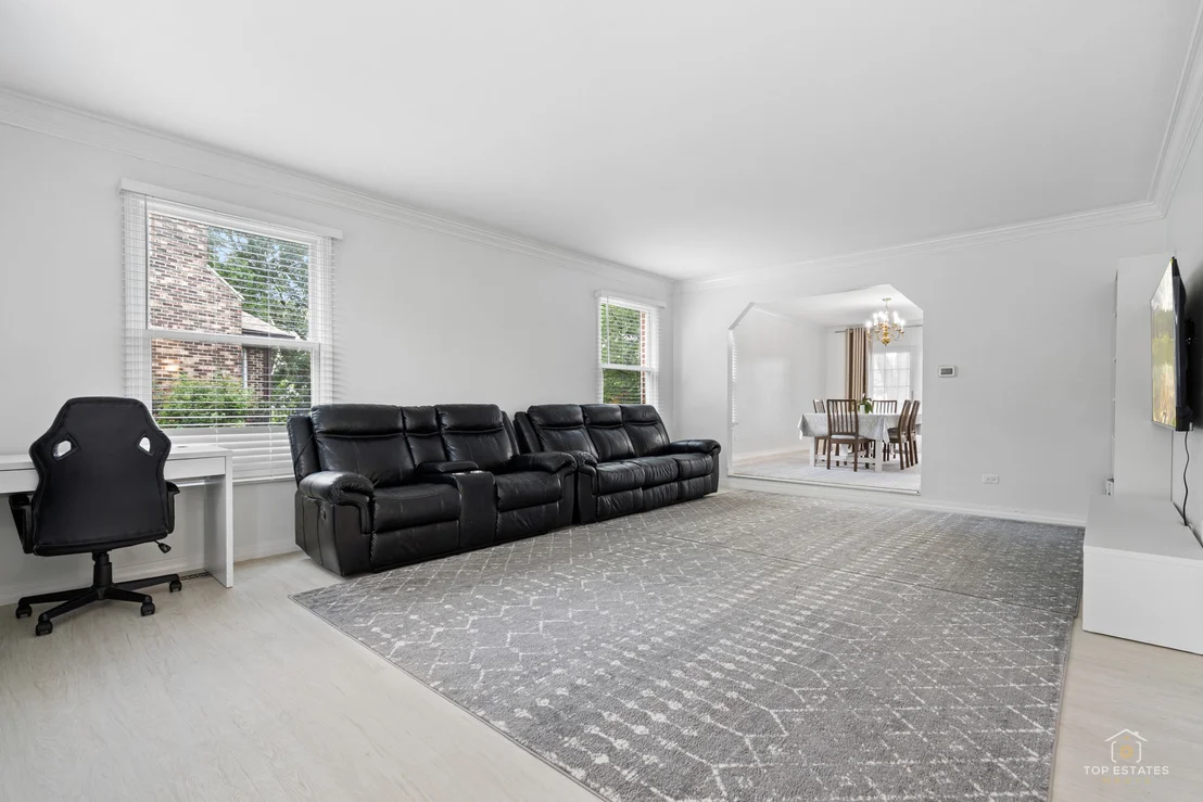 Photo of 887 N Dovington Court