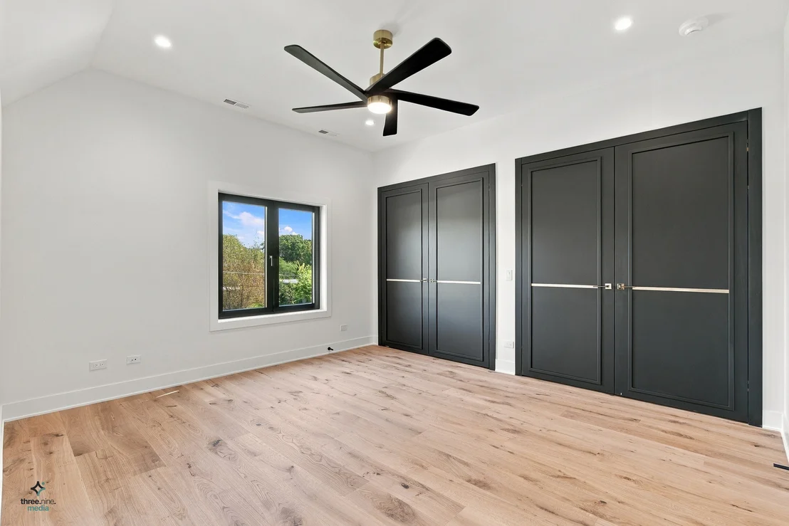 Photo of 414 Forest Edge Drive