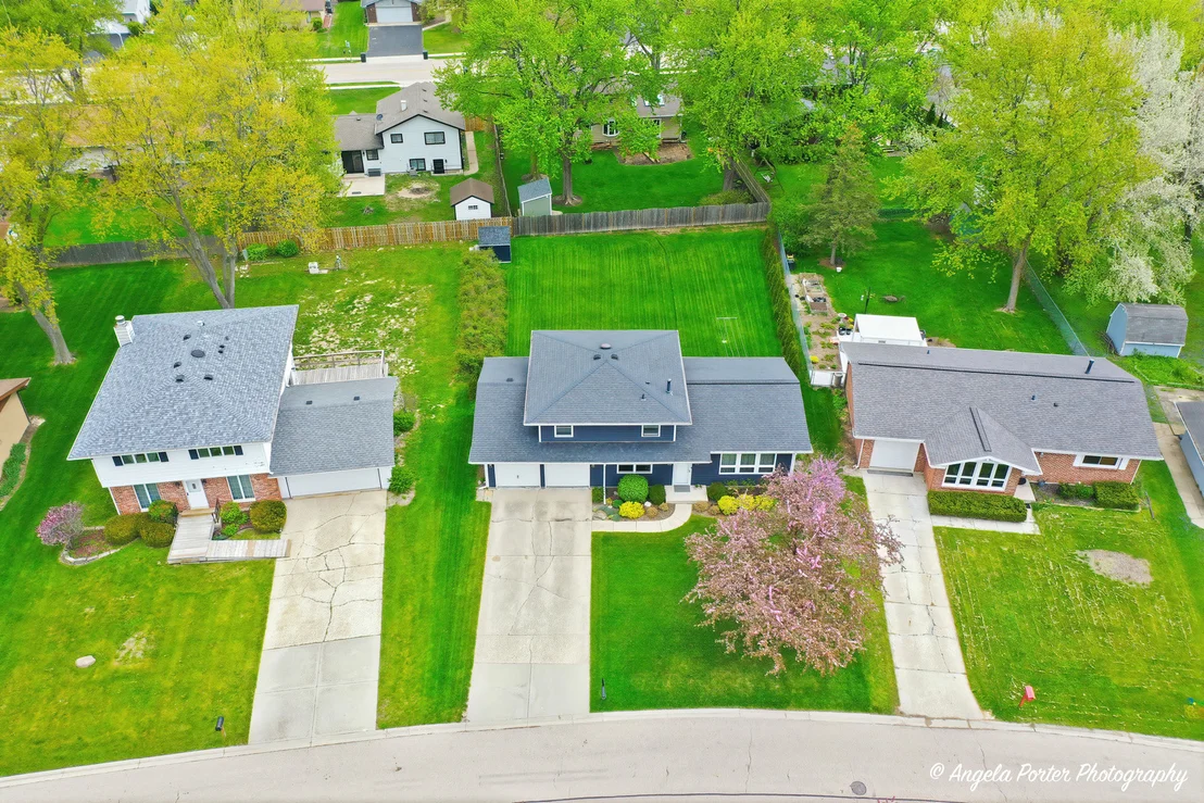 Photo of 412 Surrey Lane