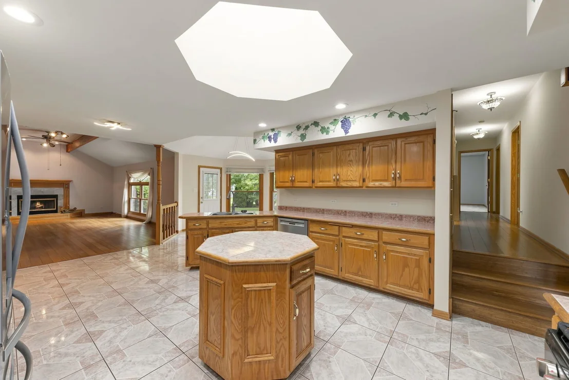 Photo of 19451 Stonehenge Drive