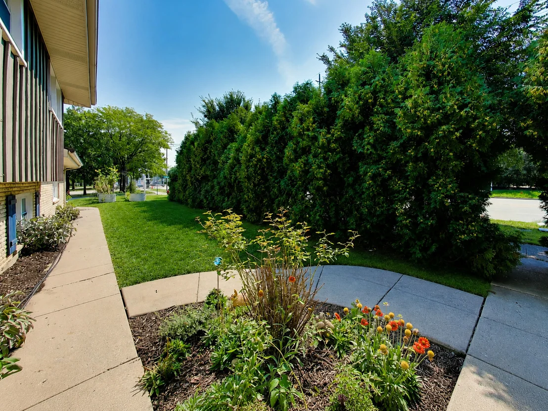 Photo of 116 W Central Road