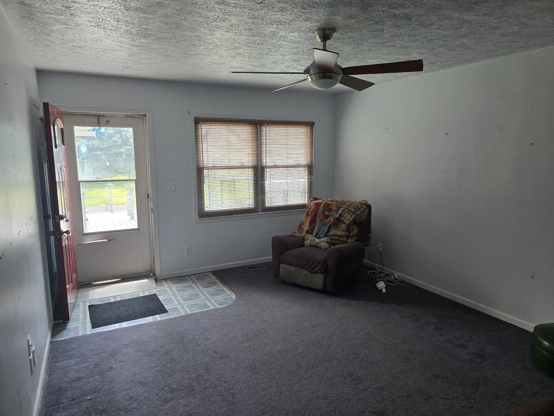 Photo of 800 E Main Street