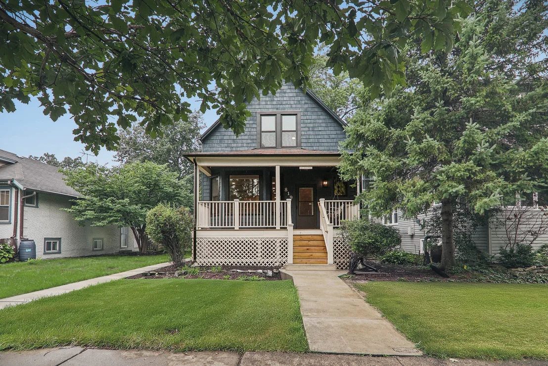 Photo of 819 Mapleton Avenue