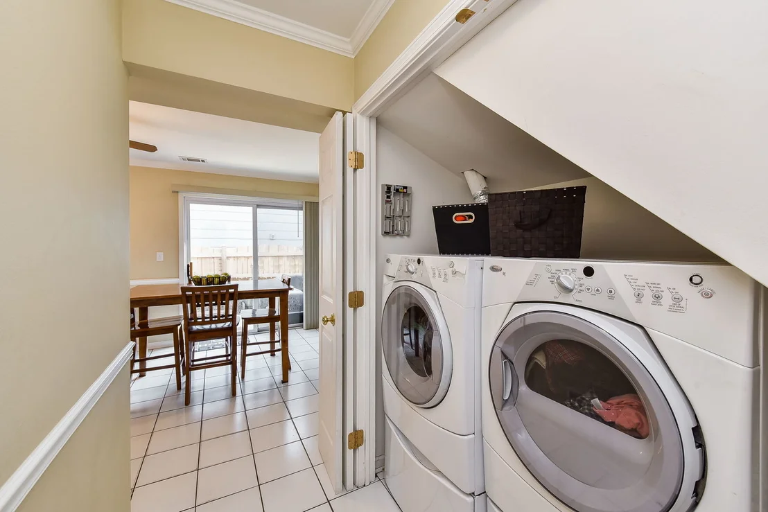 Photo of 583 Oswego Drive