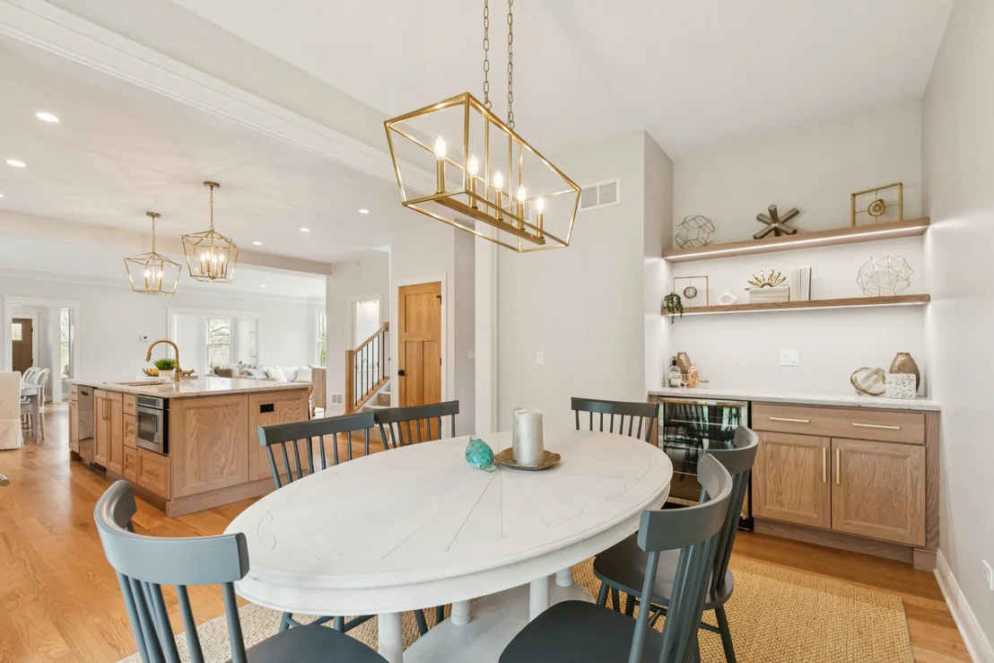 Photo of 885 Geneva Road