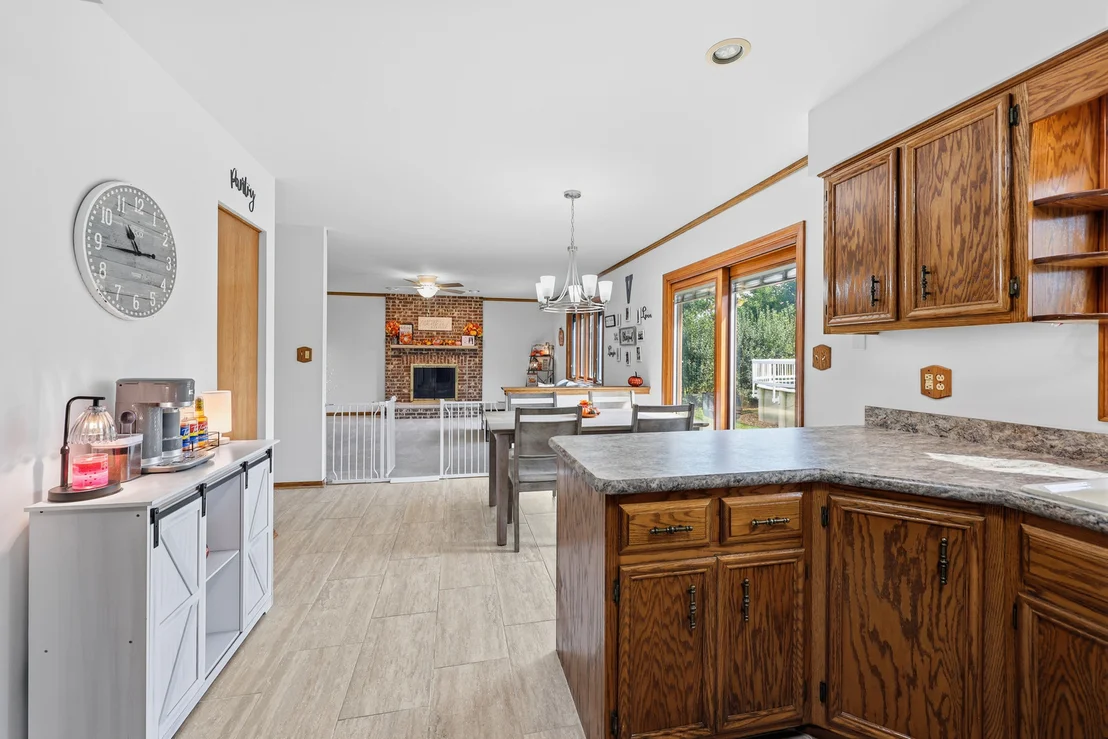 Photo of 655 Crest Drive