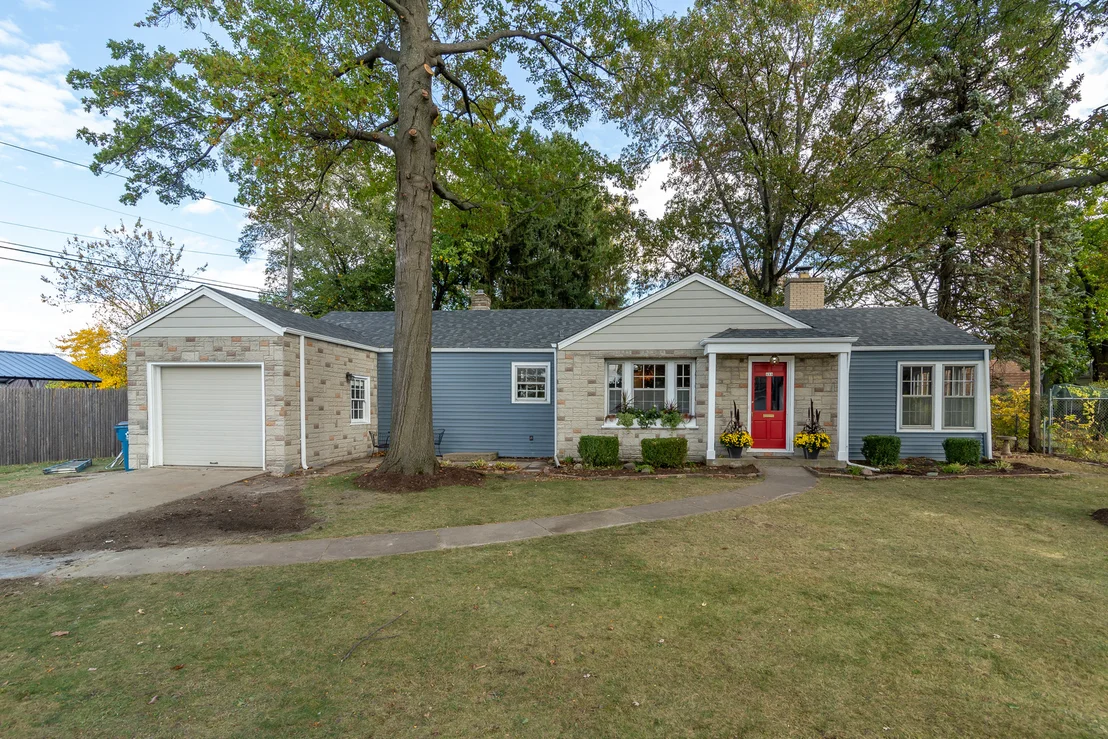 Photo of 153 N 3rd Avenue