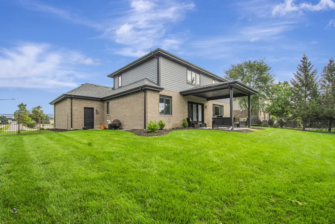 Photo of 1973 Edgeview Drive